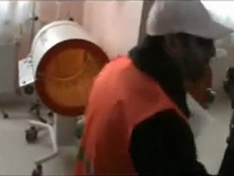 فري برس حمص باب السباع قدوم اللجنة لحي باب السباع ورؤية أوضاع المشفى المأساوية والمعانات في مداوات المرضا جمعة الزحف ألى ساحات الحرية 1 1 2012