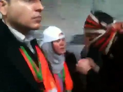 فري برس حماة لقاء الأهالي مع المراقبين 2 1 2012 ج2