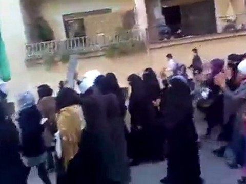 فري برس مظاهرة نسائية في جديدة عرطوز البلد 3 1 2012 ج2