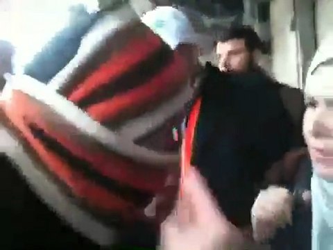 فري برس حماة لقاء الأهالي مع المراقبين 2 1 2012 ج4