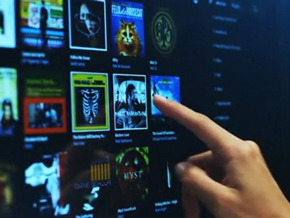 HP TouchSmart 520-1050 Desktop Computer - Black