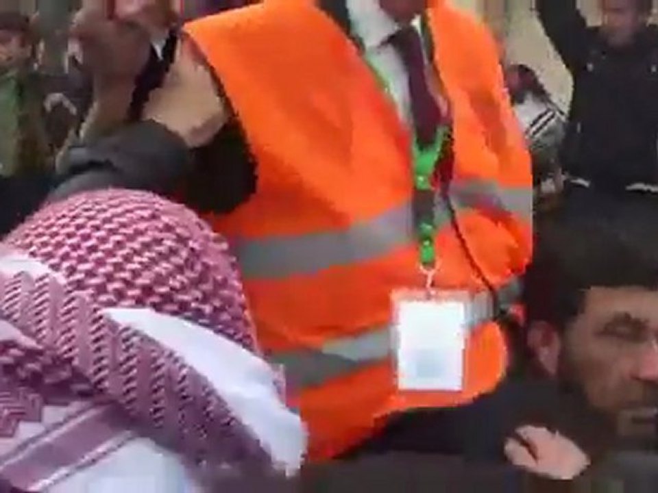 فري برس   حماة خطاب     وصول لجنة المراقبين العرب   4 1 2012