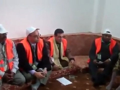 فري برس حمص لقاء ضباط الجيش الحر مع لجنة المراقبين 4 1 2012