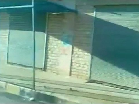 فري برس اضراب كافة المحال التجارية و المدارس في اول أيام الفحص النصفي في بلدة معرة حرمة بادلب 4 1 2012