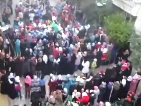 فري برس حمص المحتلة حرائر الوعر وأنشودة الله أكبر 5 1 2012 ج2