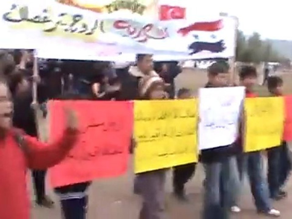 فري برس   مخيمات اللاجئين مخيم الريحانية جمعة ان تنصروا الله ينصركم 6 1 2012ج1