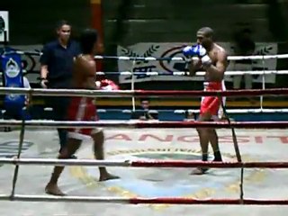 Francois karlito Charles 1er combat en thailande ( Bangkok) rangsit stadium