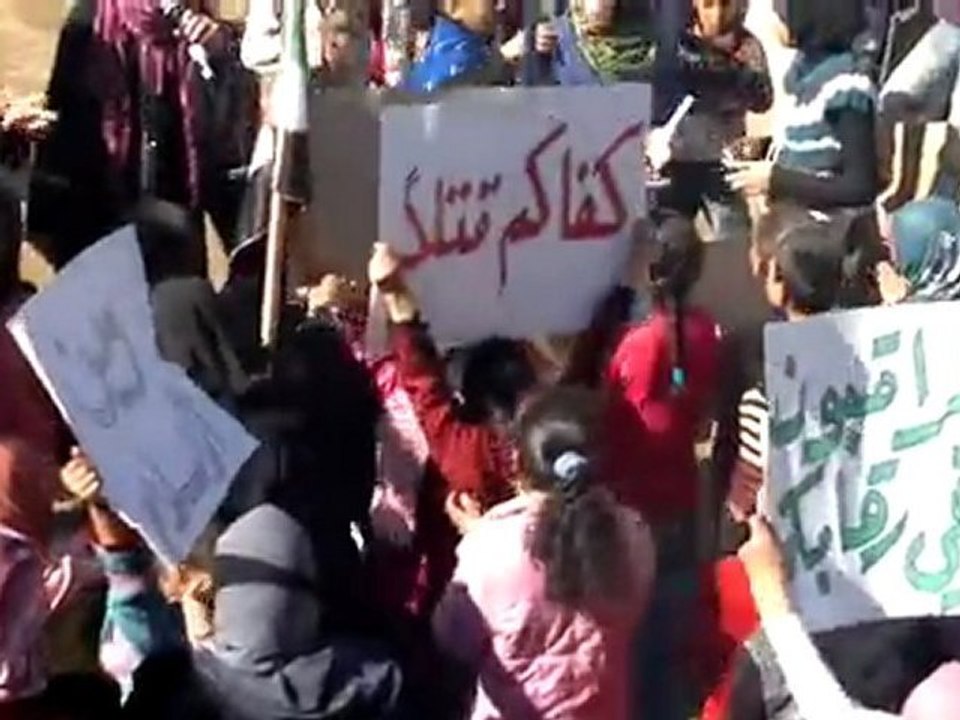 فري برس   درعا عتمان مظاهرة لحرائر عتمان السبت 7 1 2012