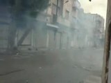 فري برس   حماة اطلاق الرصاص الحي والغازات المسيلة للدموع على المتظاهرين في حي العليليات 6 1 2012