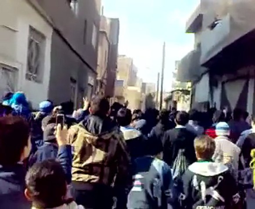 فري برس   ريف دمشق حي القابون طلابية 8 1 2012