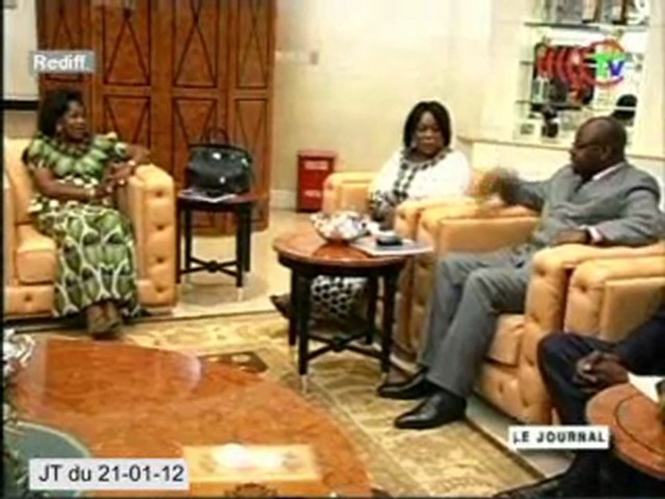 La première dame reçoit une délégation de synergie africaine