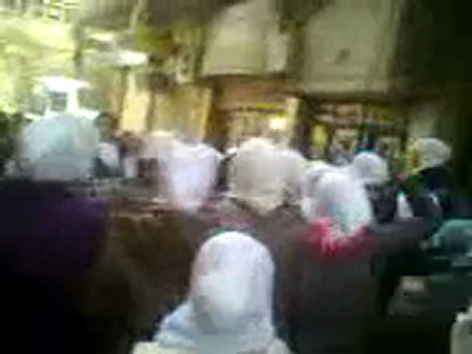 فري برس   ريف دمشق داريا مظاهرة طلابية تطالب باسقاط النظام 9 1 2012 ج1