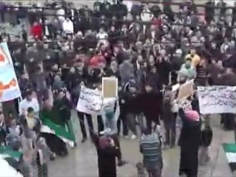 فري برس حماه مورك مظاهرة نهارية رائعة بمشاركة الحرائر 9 1 2012