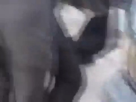 فري برس إسعاف جريح أصيب برأشه في المظاهرة حمص ديربعلبة 10 1 2012