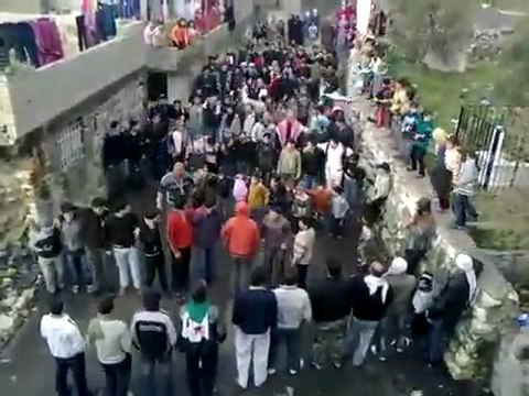 فري برس اللاذقية الحفة بابنا والجنكيل مظاهرة ردا على الخطاب 10 1 2012 ج3