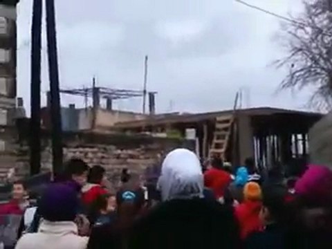 فري برس اللاذقية الحفة بابنا والجنكيل مظاهرة طلابية في الأزقّة 10 1 2012