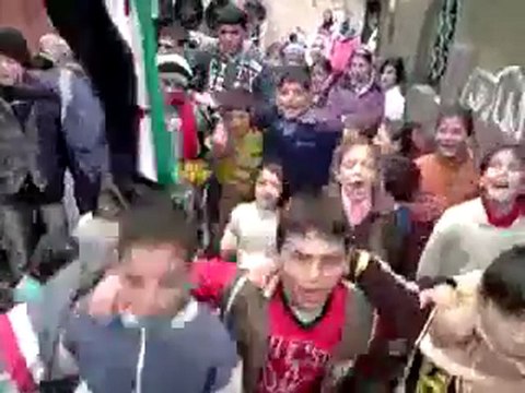 فري برس اللاذقية الحفة بكاس مظاهرة طلابية ما منحبك 10 1 2012