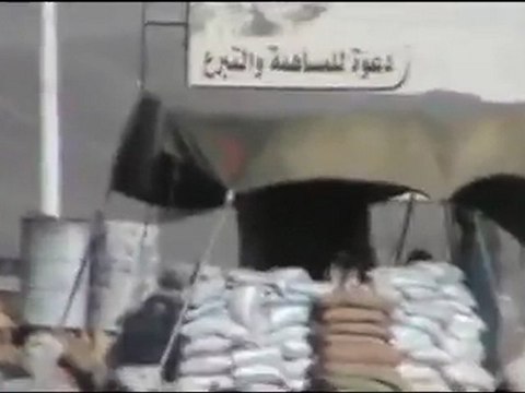 فري برس حماة المتاريس عند دوار الفيلات 10 1 2012