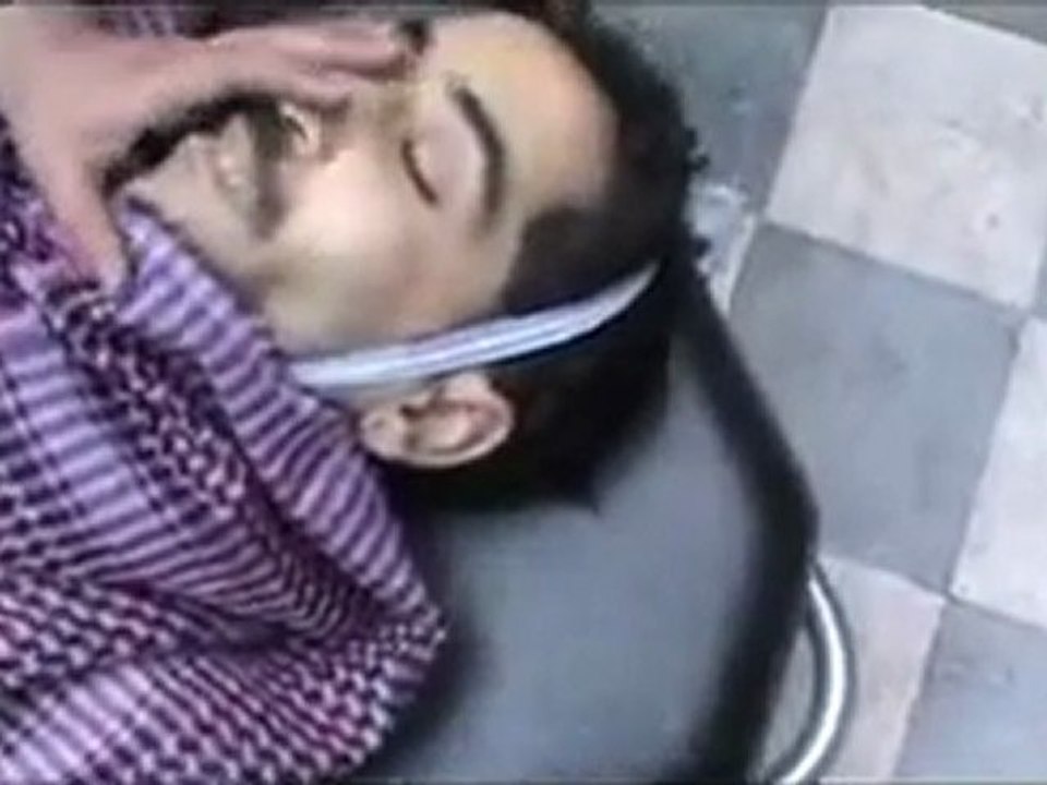 فري برس   حمص باب السباع العدوية الشهيد ناصر محمد بلورة اطلاق عليه النار كتائب بشار اصابةته في الخاصرة 10 1 2012