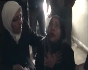 فري برس   حمص باب السباع توديع اهل شهيد اياد 10 1 2012