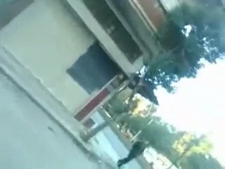 فري برس   حمص كرم الشامي الحواجز والإنتشار الأمني في الحي 10 1 2012