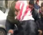 فري برس   ادلب جسرالشغور اسعاف المصابين الذين اطلق عليهم النارمن قبل الامن 10 1 2012