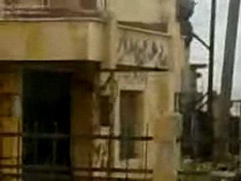 فري برس حلب الإبزمو رفع علم الاستقلال فوق مبنى البلدية 10 1 2012