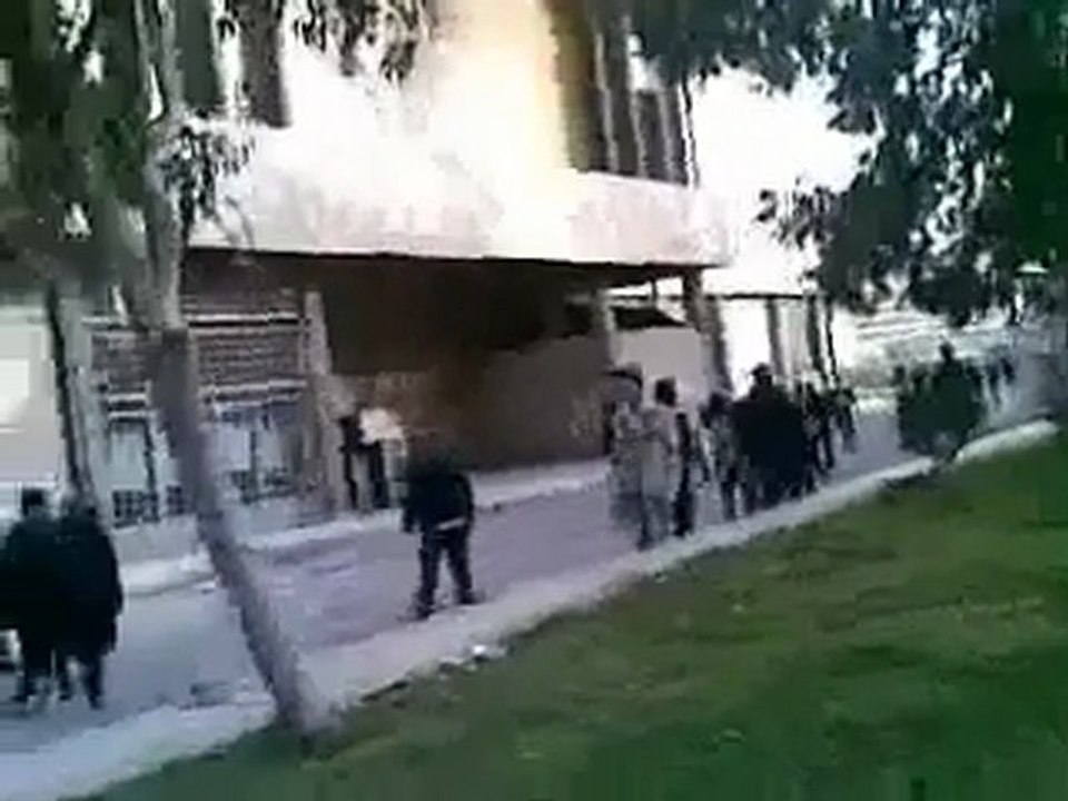 فري برس   حلب   جامعة حلب    مظاهرة كلية التربيه 10 1 2012