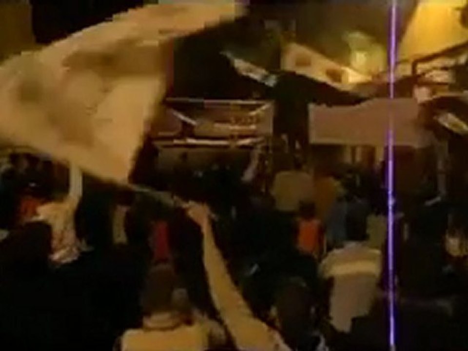 فري برس   حمص حي الغوطة   مظاهرة مسائية و الشعب يريد تفسير الخطاب 10 1 2012