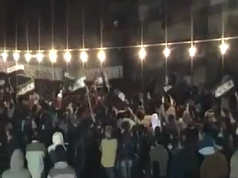 فري برس   حمص المحتلة حي القصور مسائية رائعة 11 1 2012