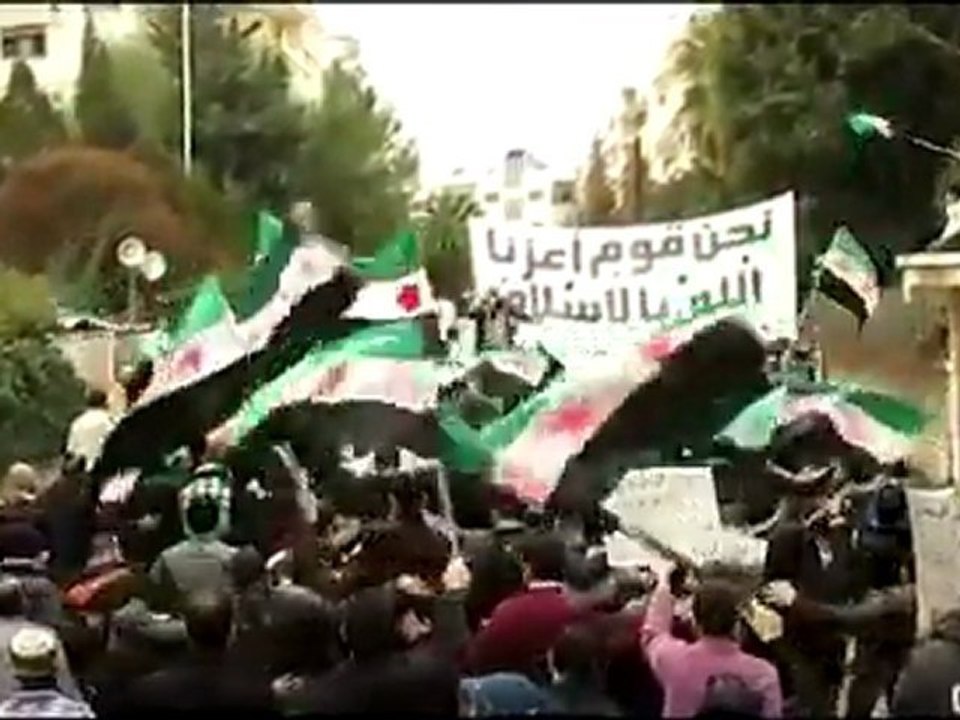 فري برس   حمص يومية حي الإنشاءات الله أكبر ياعرب ناديت الشام 11 1 2012