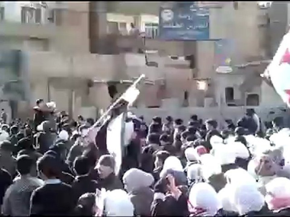 فري برس   ريف دمشق داريا مظاهرة طلابية حاشدة الأربعاء 11 1 2012