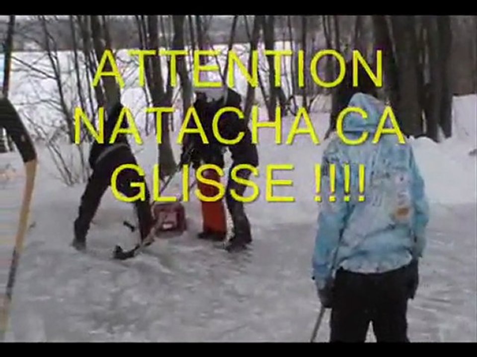 Un des moment sympa que vive nos clients lors d'un séjour chez nous :: le  hockey bottine sur notre patinoire