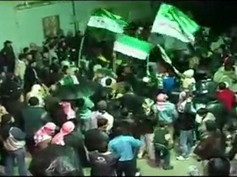 فري برس حماه الحميدية مسائية طلب من الشبيح بشار 11 01 2012 ج1