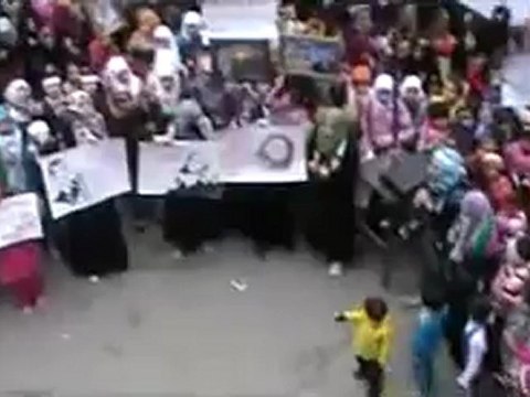 فري برس حمص باباعمرو مظاهرة الحرائر الموت ولا المذلة 11 1 2012