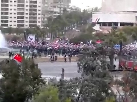 فري برس حمص فضيحة المسيرة المؤيدة الحاشدة المليونية في ساحة الأمويين والمجرم بشار الأسد يلقي كلمته 11 1 2012