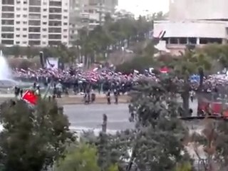 فري برس   حمص فضيحة المسيرة المؤيدة الحاشدة المليونية في ساحة الأمويين والمجرم بشار الأسد يلقي كلمته 11 1 2012