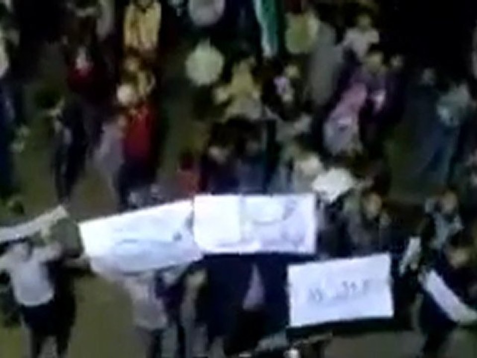 فري برس   حماة   حي طريق حلب   مظاهرة مسائية 12 01 2012