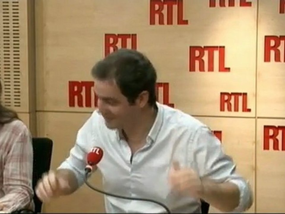 "Le debrief de l'actualité" de Tanguy Pastureau : Hollande fait son Johnny au Bourget