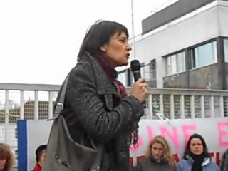 19/01/12 - Merck - Discours de Nathalie Arthaud - Part 2
