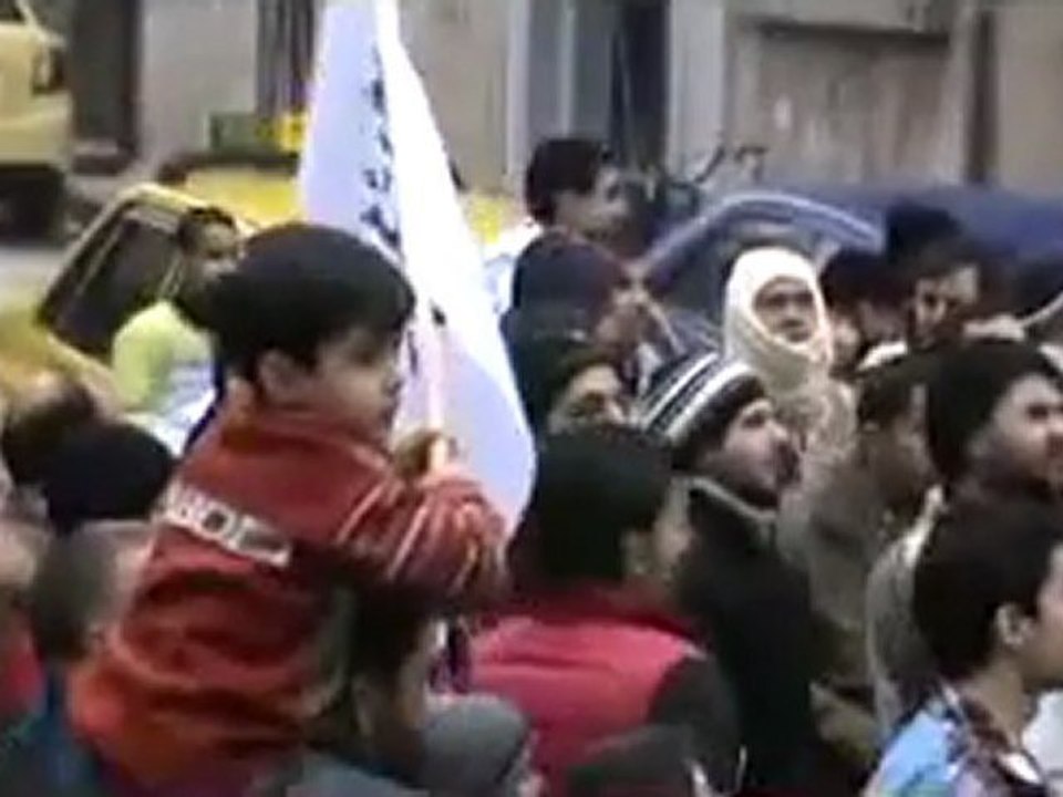 فري برس   حمص باب الدريب تحت الماذنتين مضاهرات في جمعة دعم الجيش الحر 13 1 2012