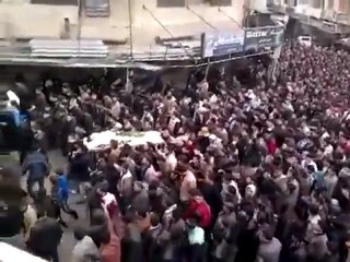 فري برس   إدلب   كفرنبل المحتلة تشيع شهيدها وائل البيوش 13 1 2012  ج1