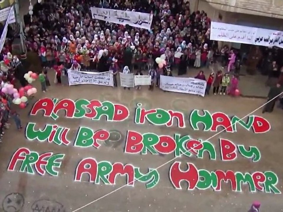فري برس   حماة طيبة الامام جمعة دعم الجيش الحر   دقة عالية 13 1 2012 ج1