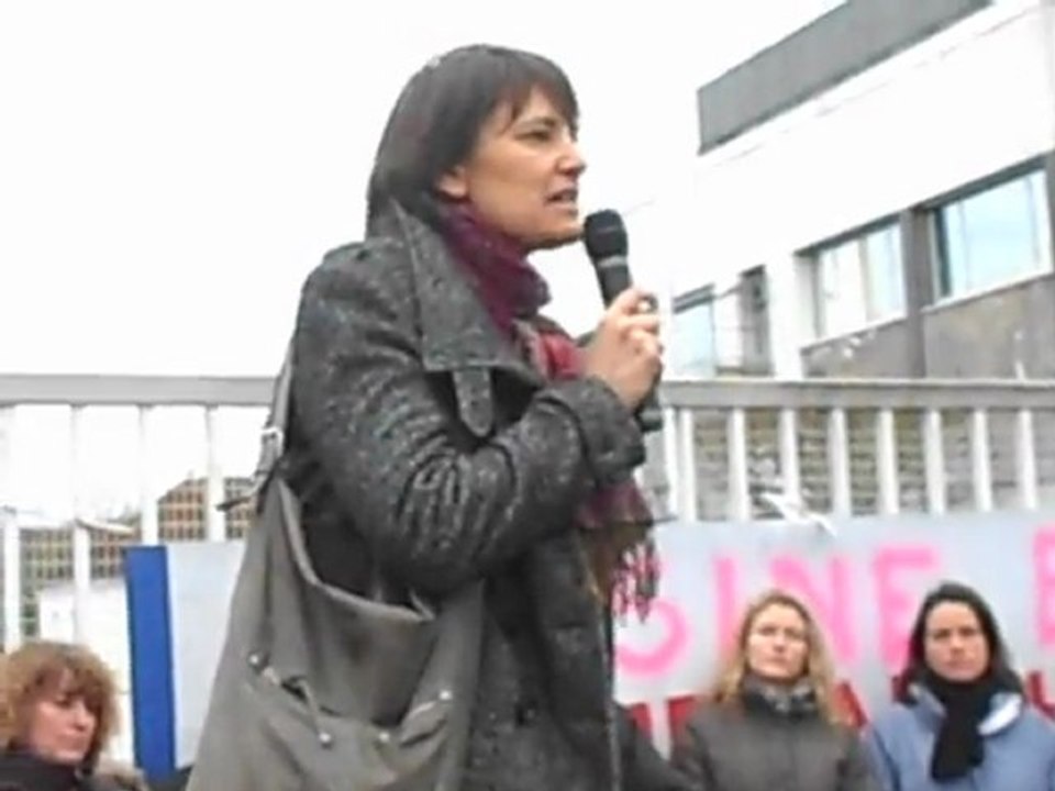 19/01/12 - Merck - Discours de Nathalie Arthaud - Part 3