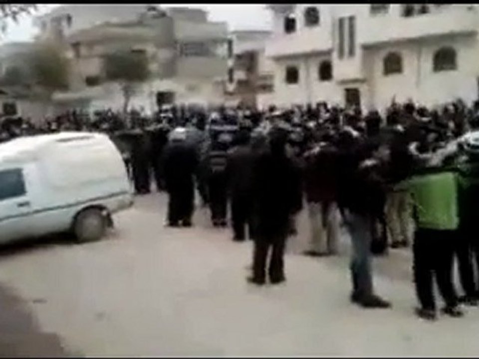 فري برس   حماة حي جنوب الملعب مظاهرة اشاوس الحي في جمعة دعم الجيش الحر 13 1 2012