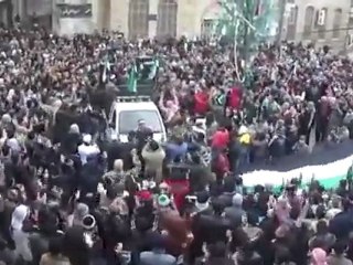 فري برس   حشود ضخمة في الزبداني استعدادا لوصول لجنة المراقبين 15 1 2012
