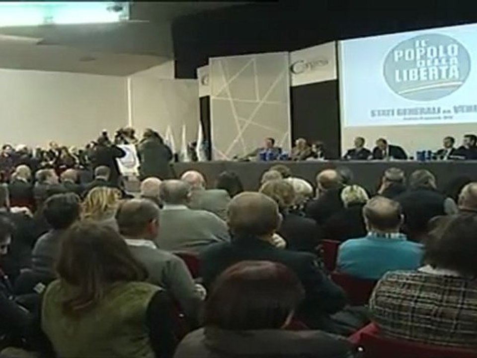 stati generali pdl galan fischiato