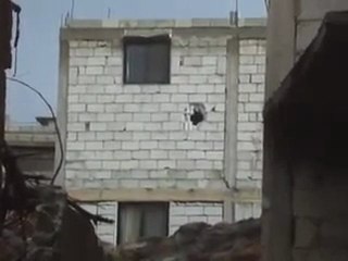 فري برس   آثار قصف على المنازل زبداني 15 1 2012 ج1