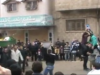 حماه - حي الحميدية - تشييع الشهيد بلال موفق شاميه 17-1-2012