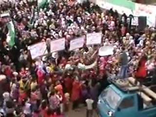 فري برس   أغنية حالي حال حرائر ديربعلبة مظاهرة حاشدة 16 1 2012